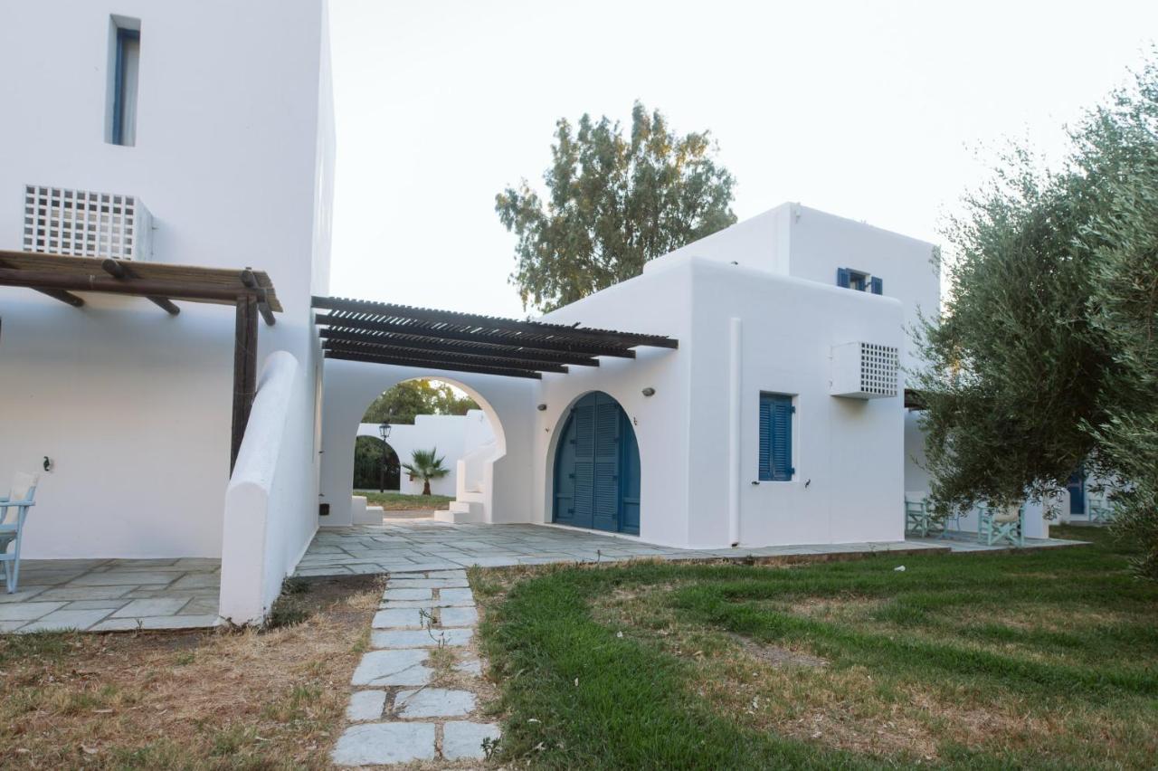 Far Out Village Hotel Mylopotas Exterior foto
