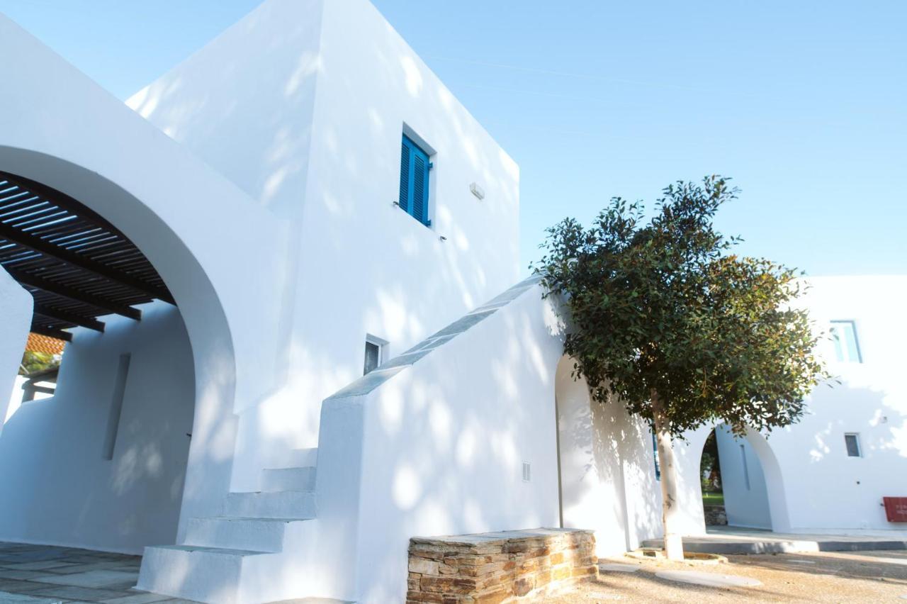 Far Out Village Hotel Mylopotas Exterior foto