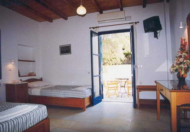 Far Out Village Hotel Mylopotas Exterior foto